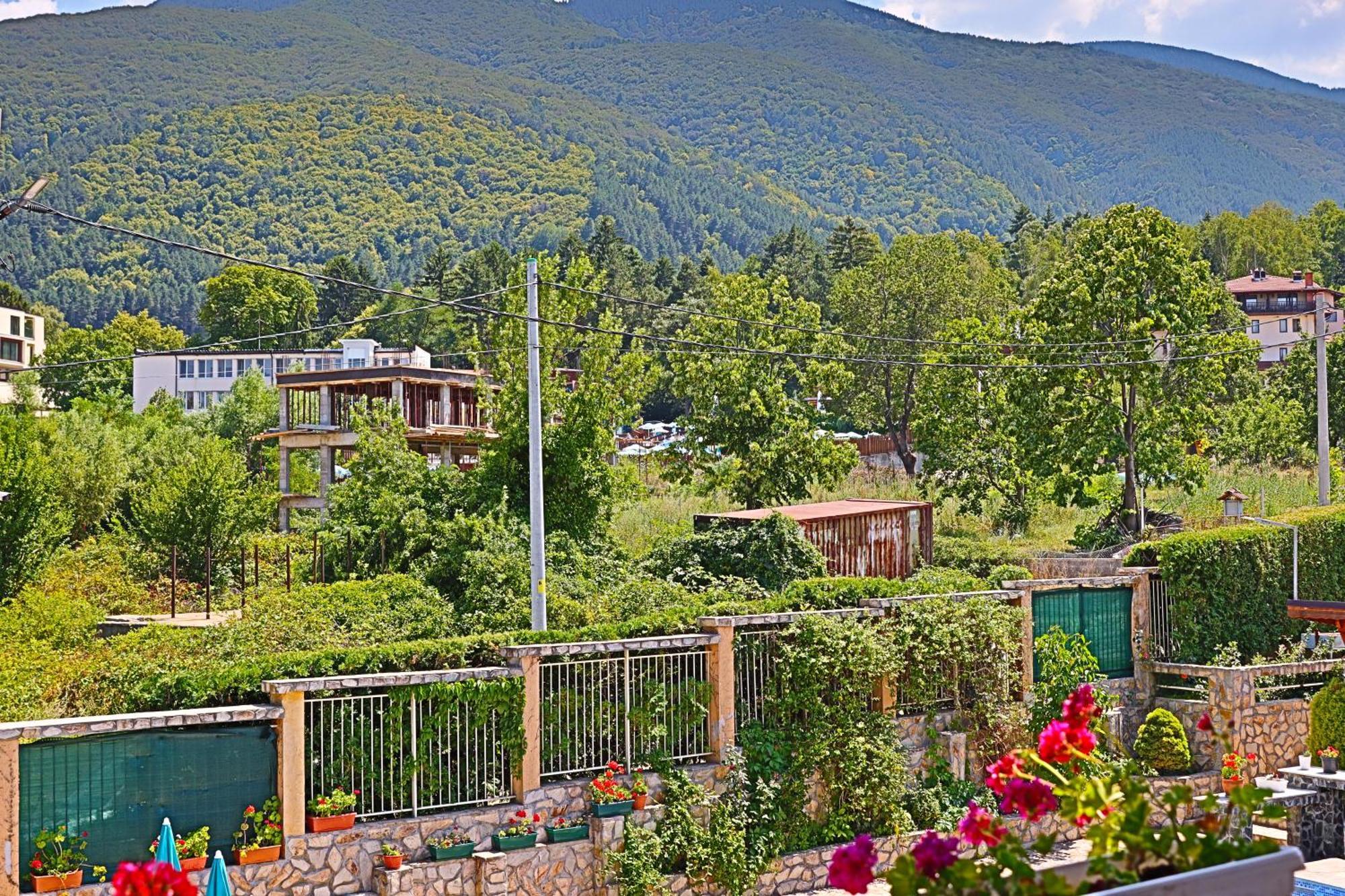 Holiday House Kubrat ساباريفا بانيا المظهر الخارجي الصورة