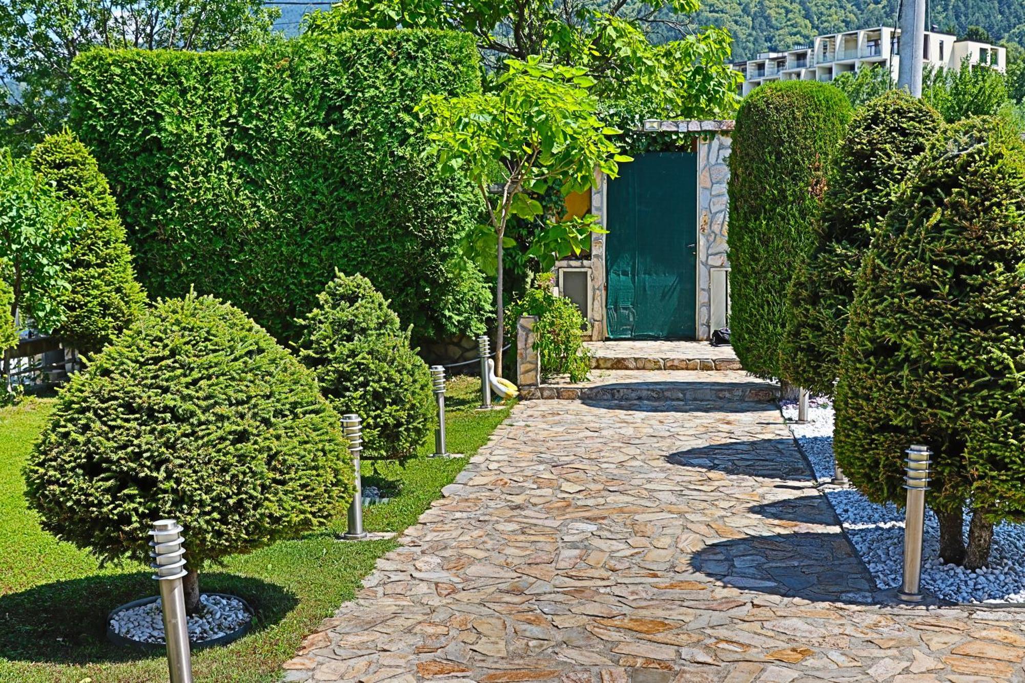 Holiday House Kubrat ساباريفا بانيا المظهر الخارجي الصورة