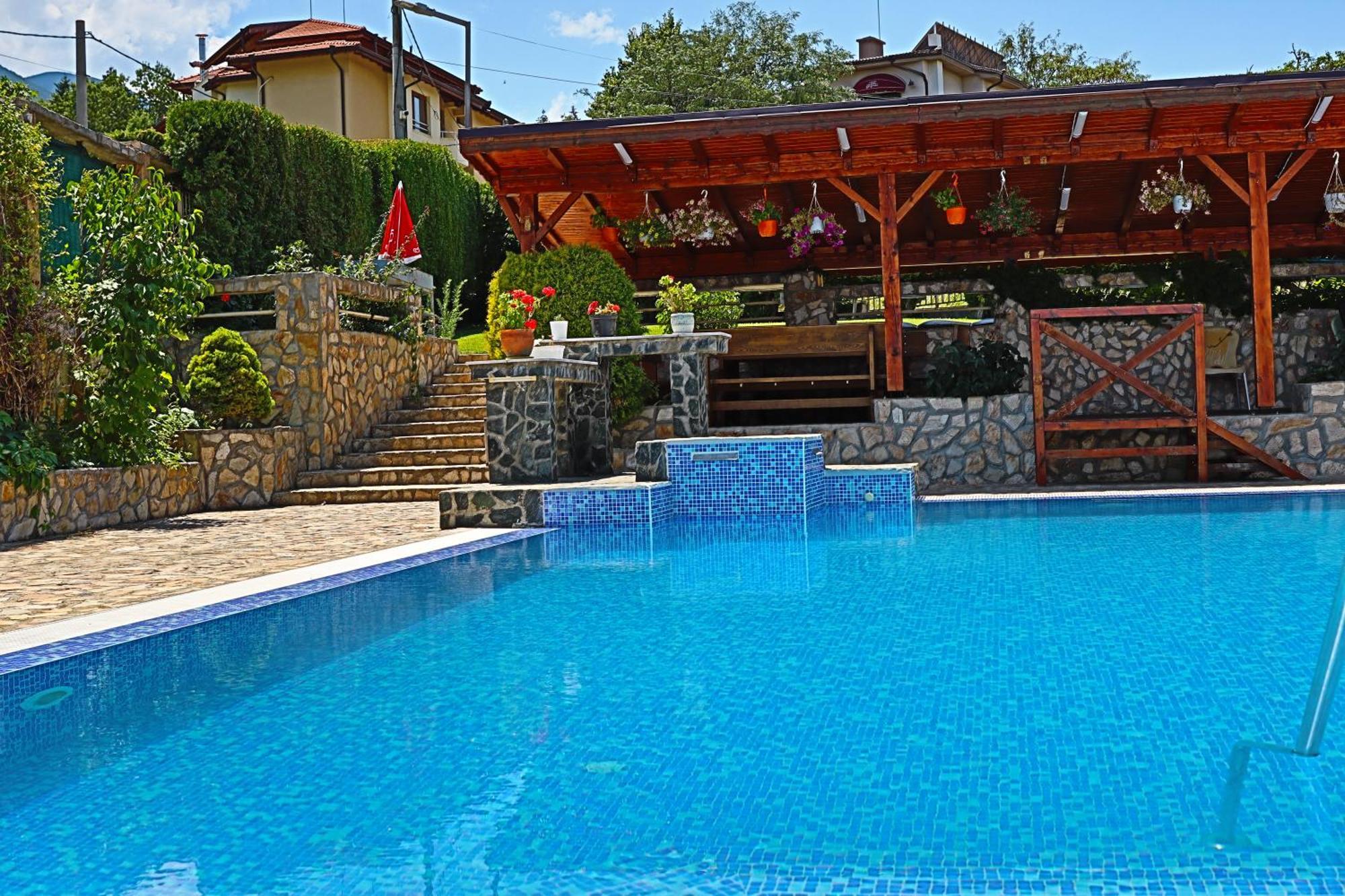 Holiday House Kubrat ساباريفا بانيا المظهر الخارجي الصورة
