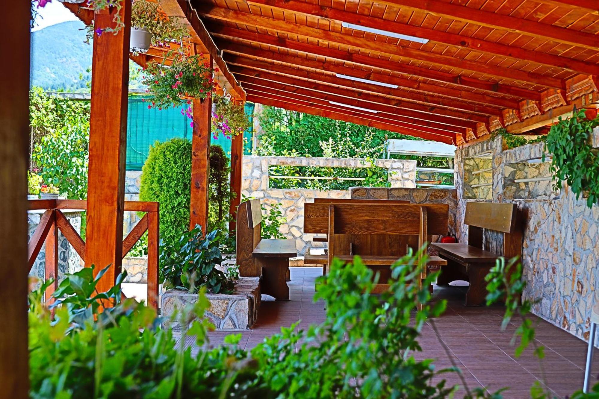 Holiday House Kubrat ساباريفا بانيا المظهر الخارجي الصورة