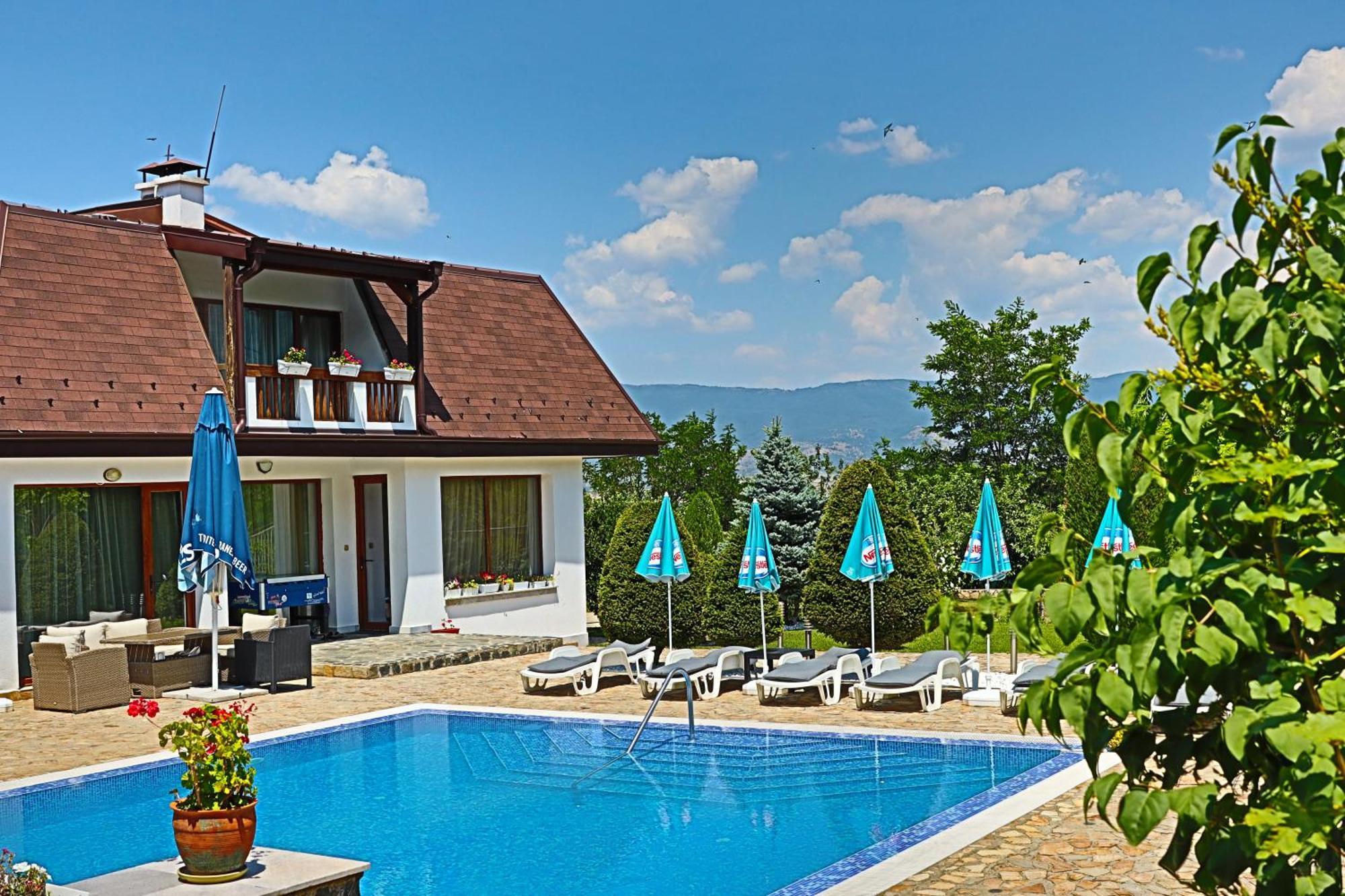 Holiday House Kubrat ساباريفا بانيا المظهر الخارجي الصورة