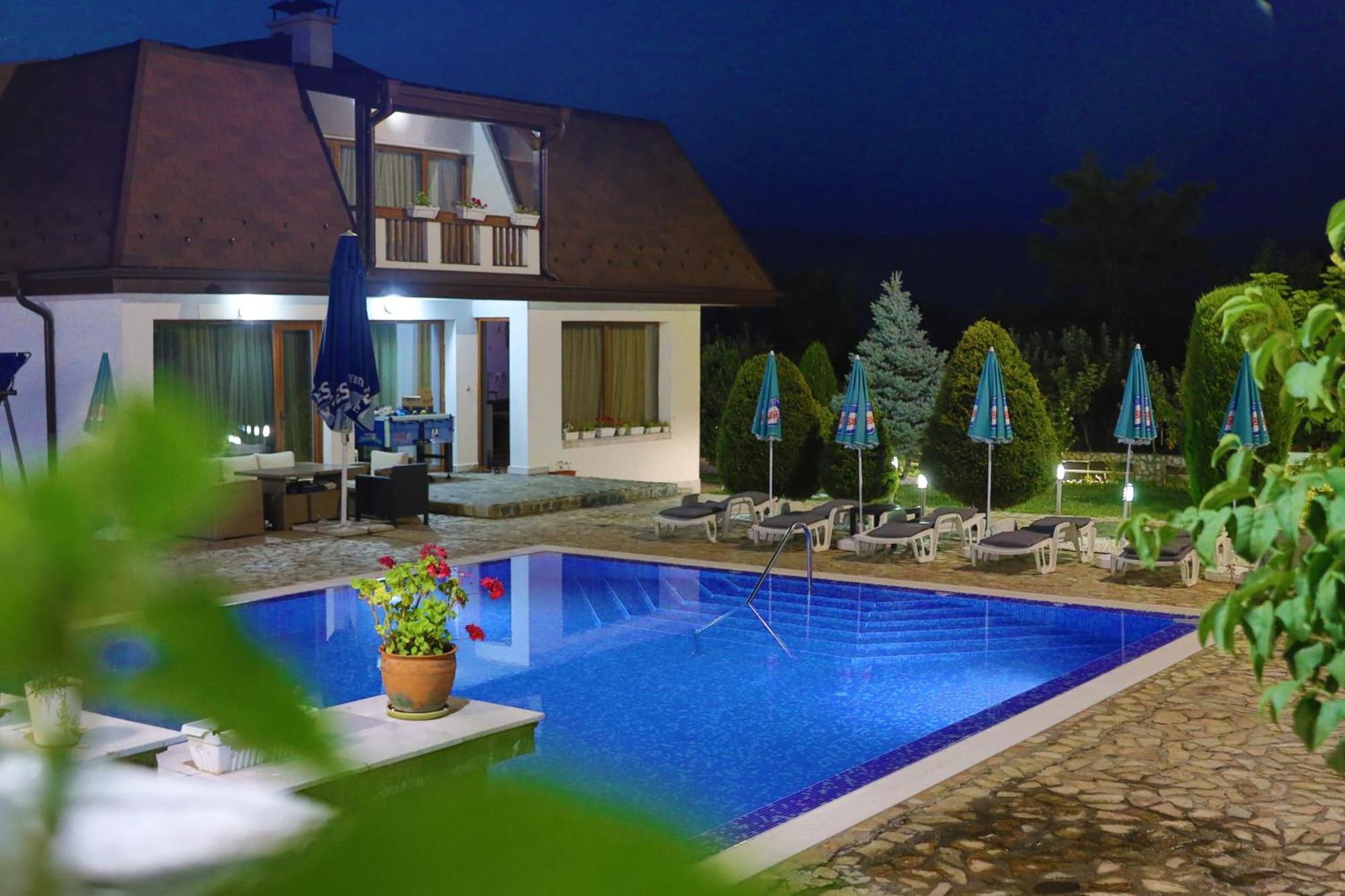 Holiday House Kubrat ساباريفا بانيا المظهر الخارجي الصورة