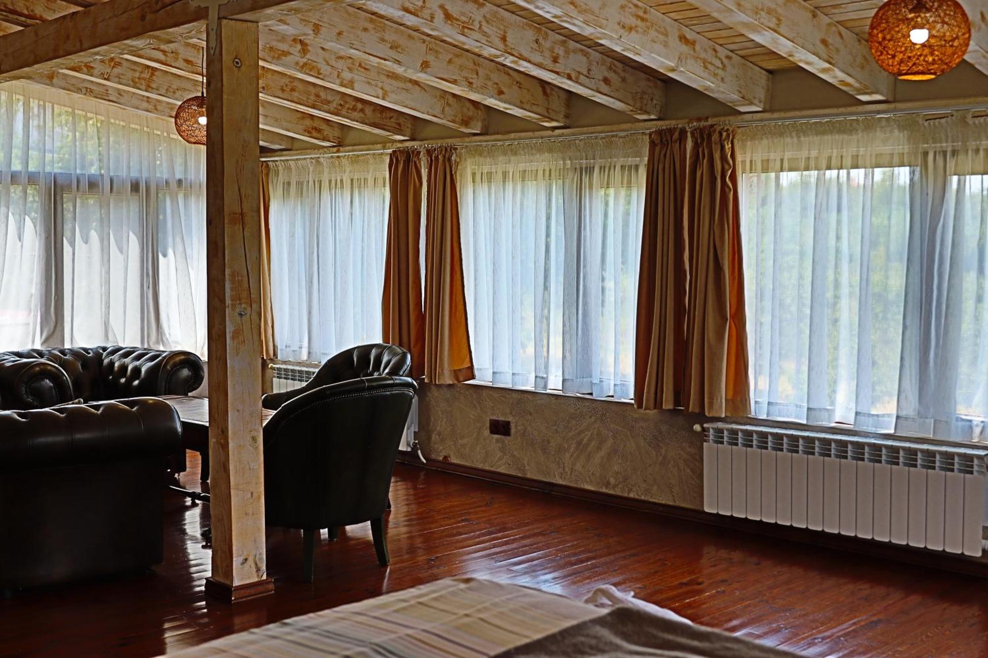 Holiday House Kubrat ساباريفا بانيا المظهر الخارجي الصورة