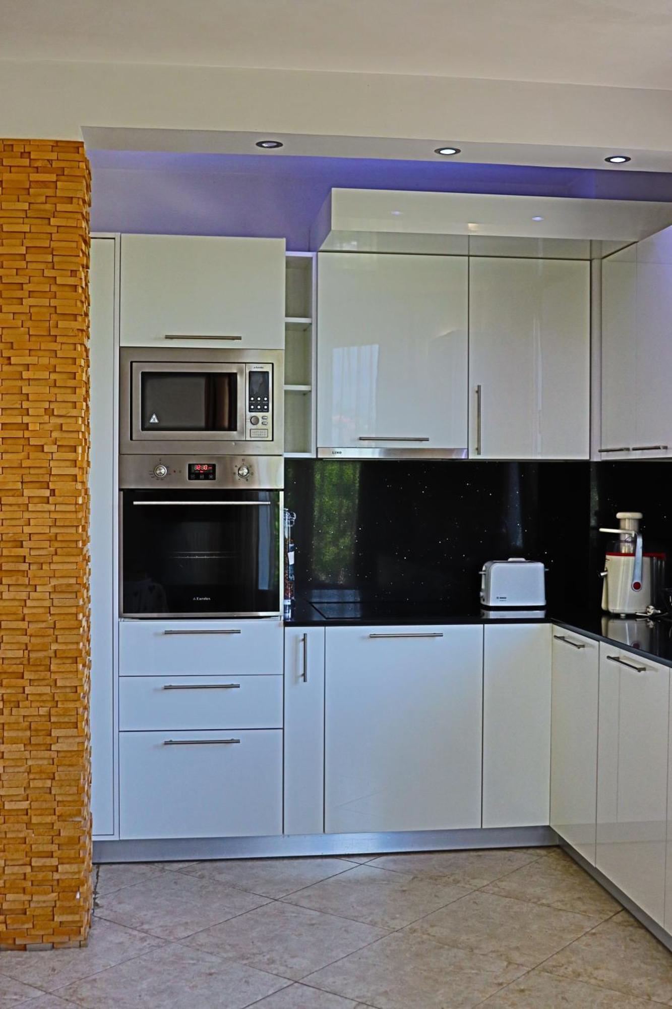 Holiday House Kubrat ساباريفا بانيا المظهر الخارجي الصورة