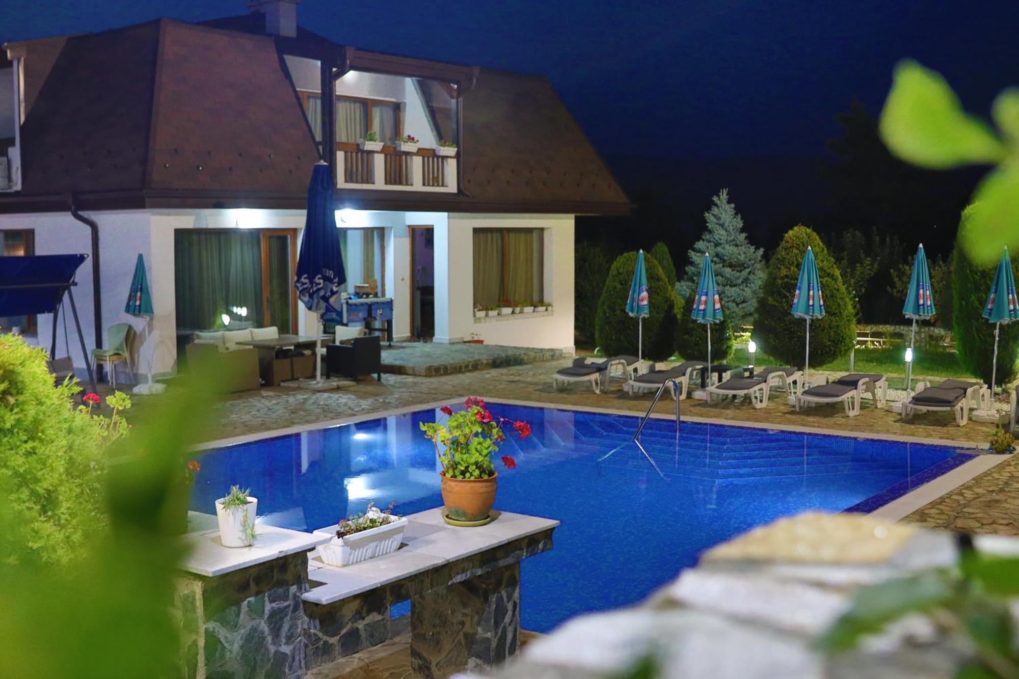 Holiday House Kubrat ساباريفا بانيا المظهر الخارجي الصورة
