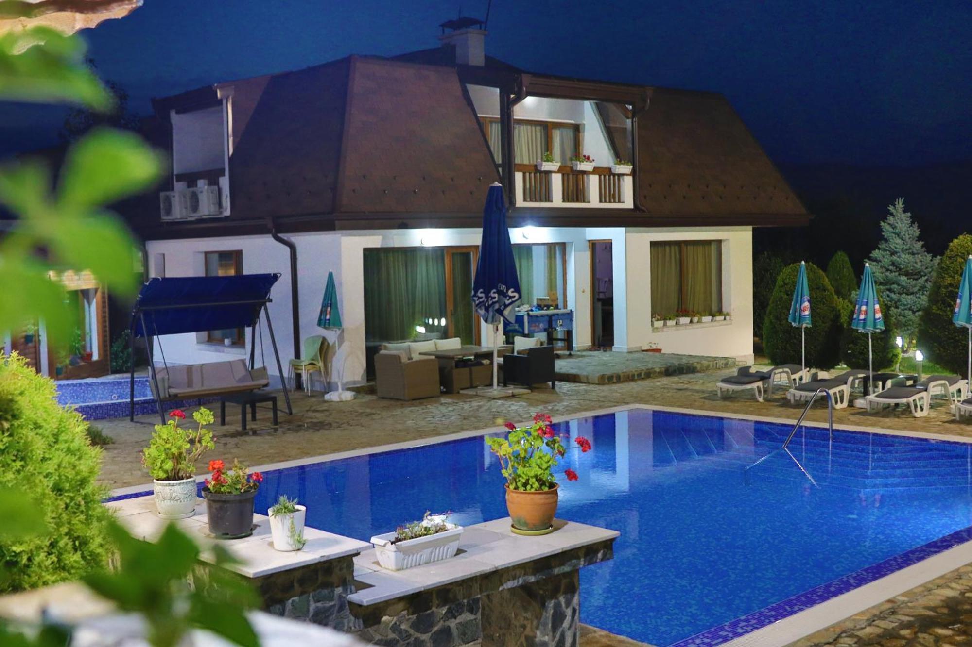 Holiday House Kubrat ساباريفا بانيا المظهر الخارجي الصورة