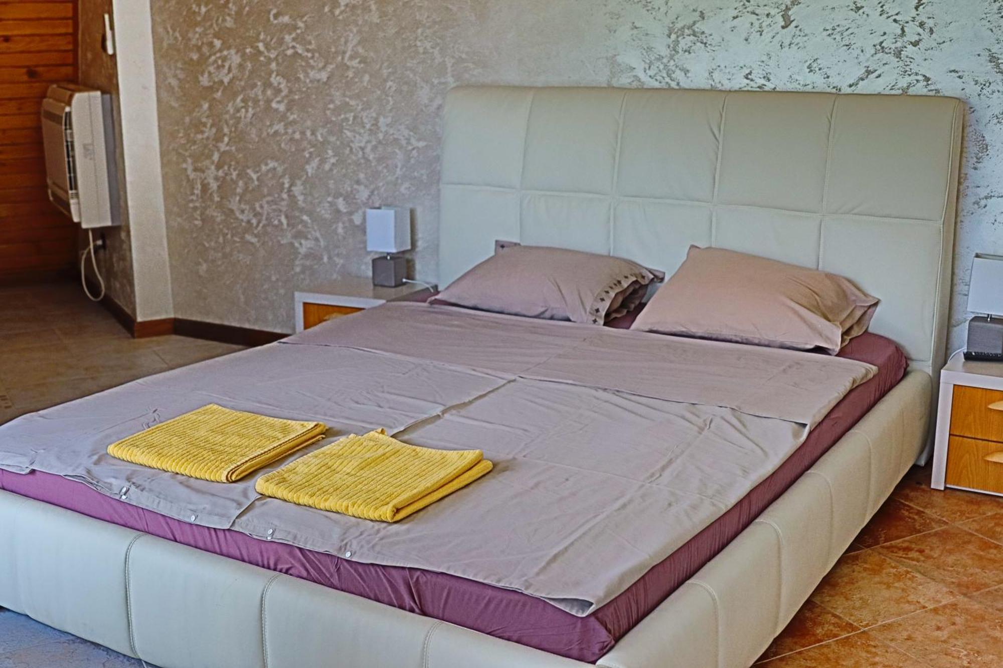Holiday House Kubrat ساباريفا بانيا المظهر الخارجي الصورة